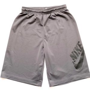 Nike SB Skateboarding Boys Shorts Size XL